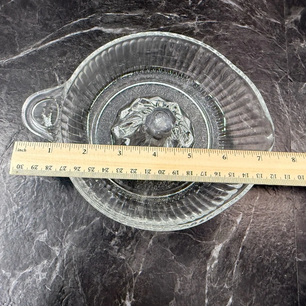 Glass Ribbed Citrus Juicer